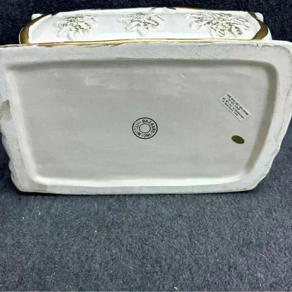 White & Gold Trim Ceramic Santa in Sleigh Cookie Jar World Bazaar's Inc. Xmas - Picture 8 of 10